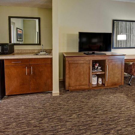 Hampton Inn Concord/Каннаполис Экстерьер фото