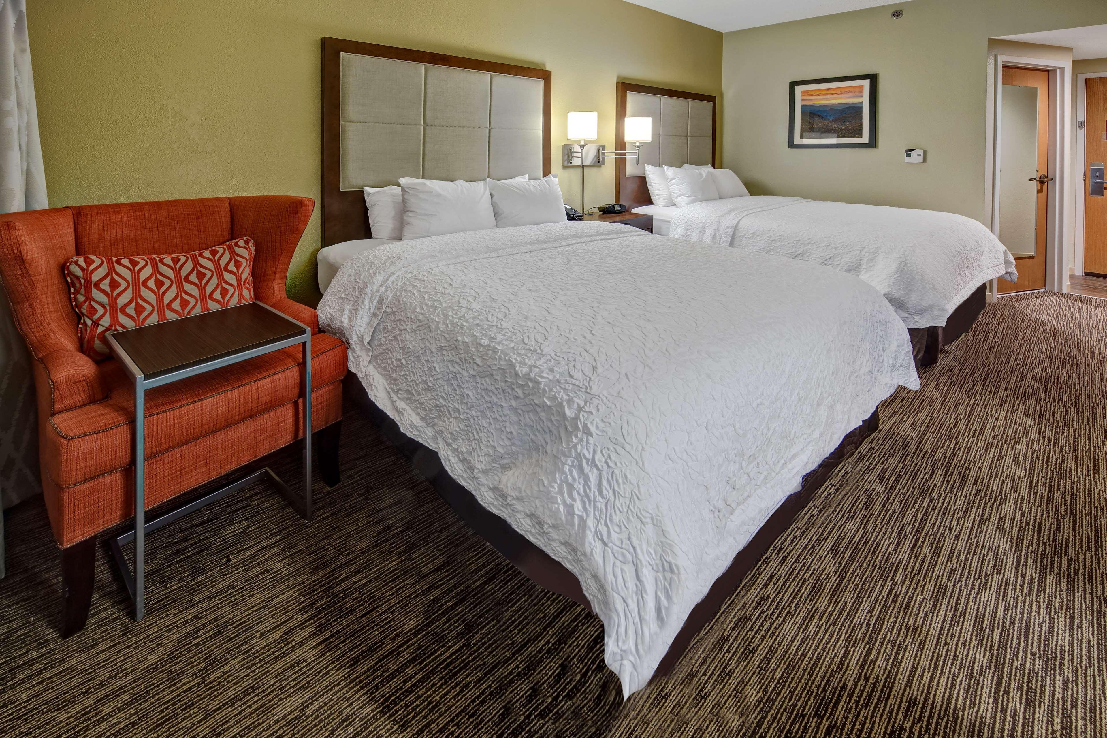 Hampton Inn Concord/Каннаполис Экстерьер фото