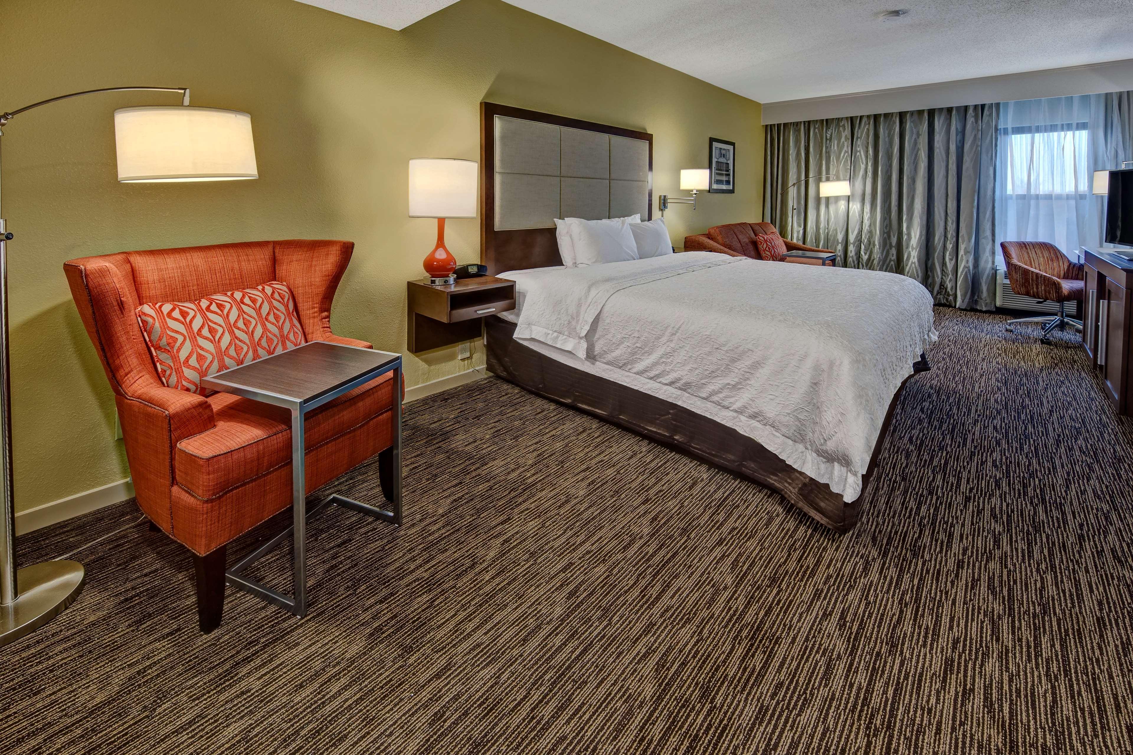 Hampton Inn Concord/Каннаполис Экстерьер фото