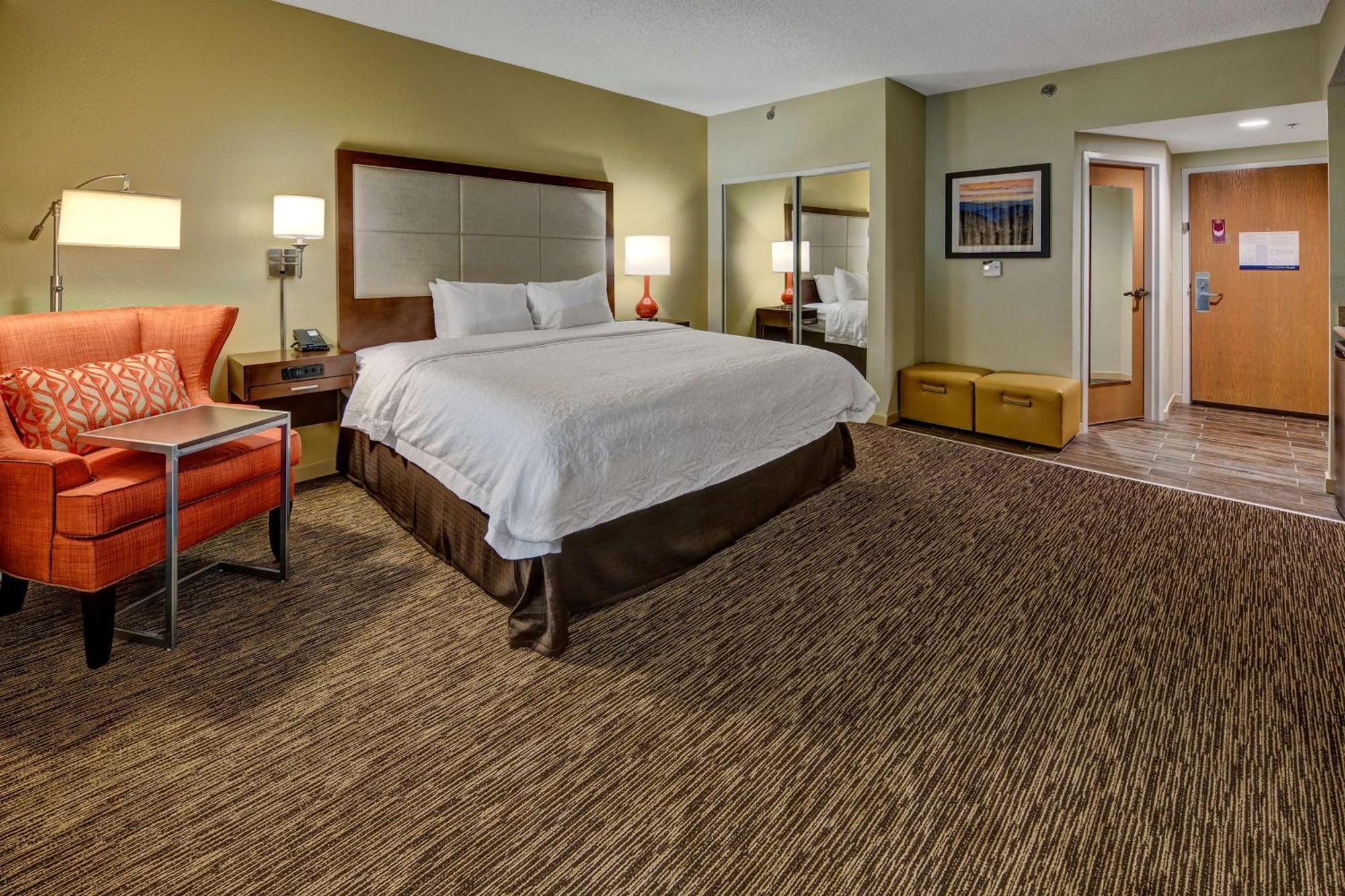 Hampton Inn Concord/Каннаполис Экстерьер фото