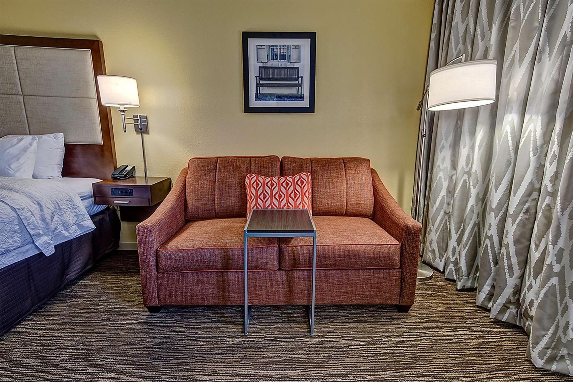 Hampton Inn Concord/Каннаполис Экстерьер фото