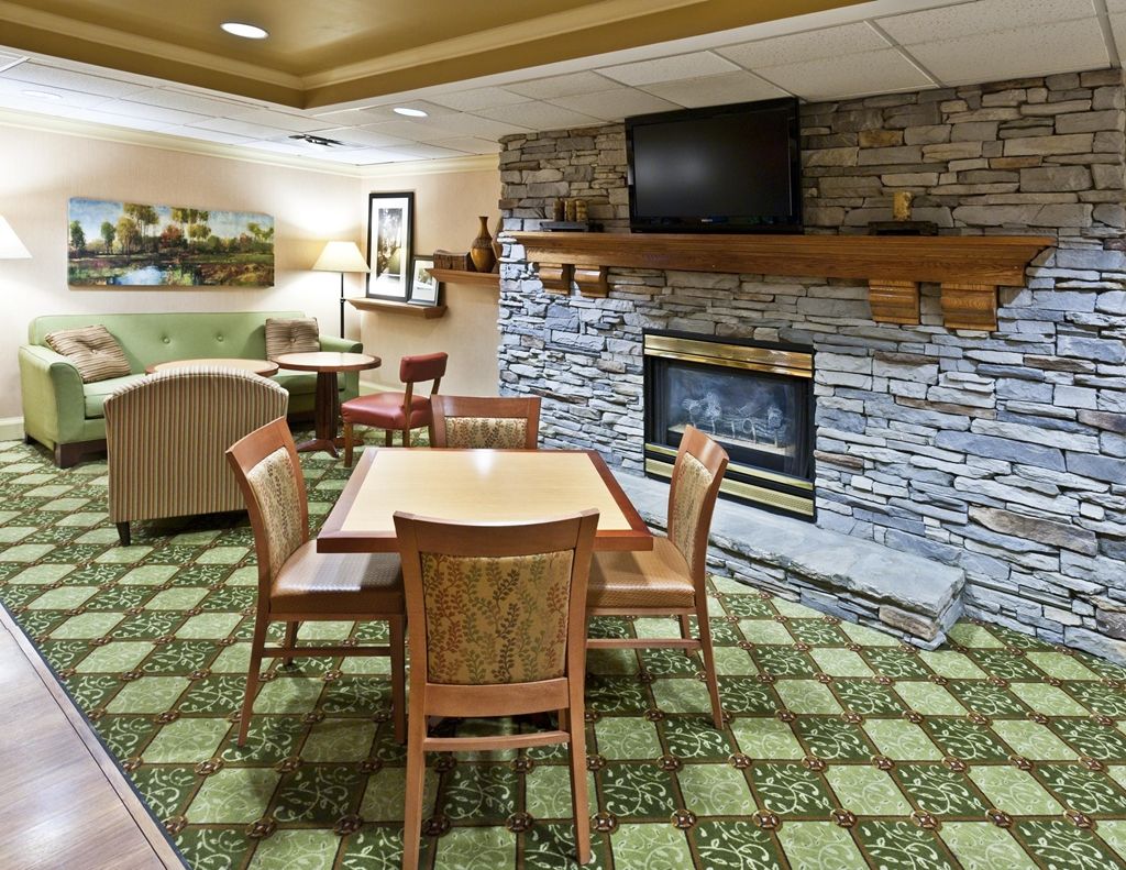 Hampton Inn Concord/Каннаполис Ресторан фото